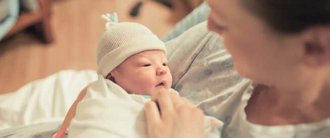 ما أهم مخاطر الولادة القيصرية على الأم؟ 1 tbl articles article 22282 608dede56cf daae 4a2c 94cd 1bd6b81fc5d8