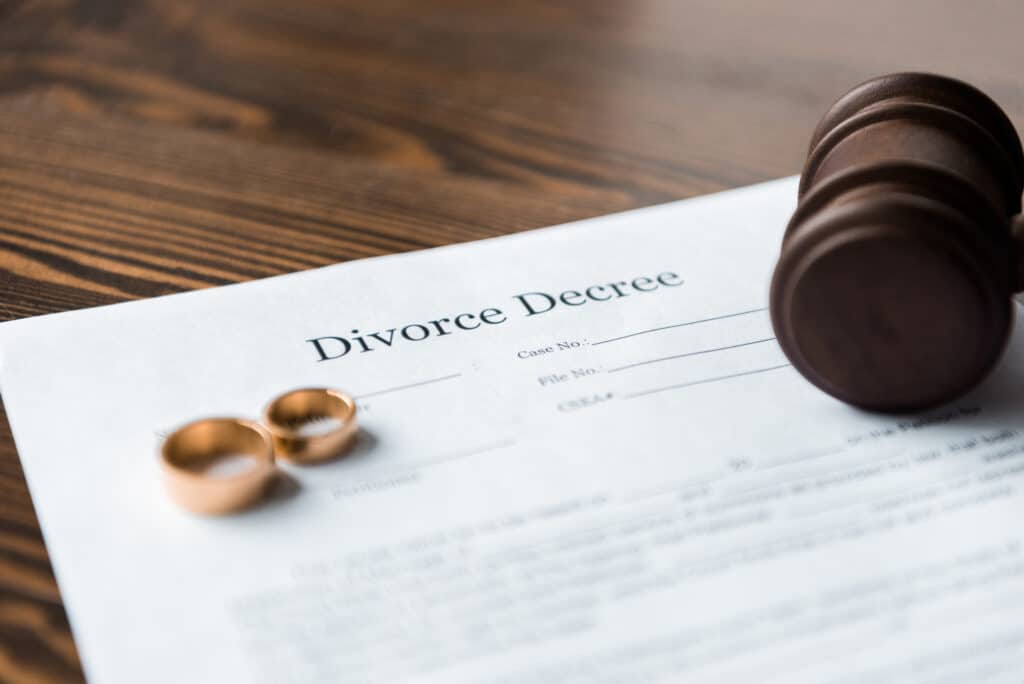 divorce-header || صحةسكاي على خُطى أمي