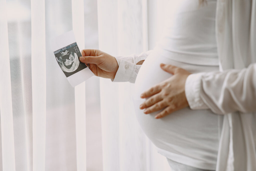 الحالة النفسية للأم في الشهور الأولى أثناء الحمل